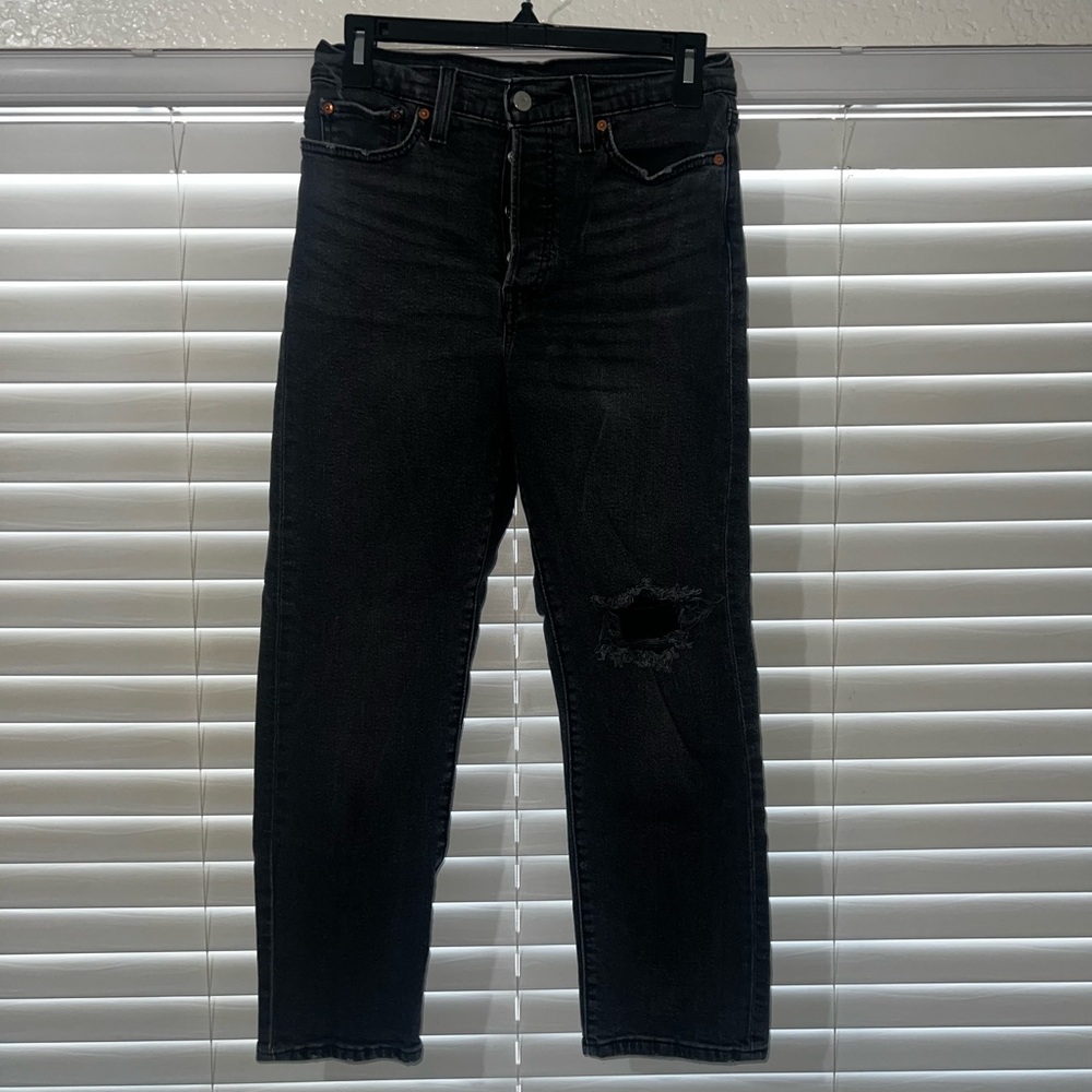 Black wedgie fit Levi’s